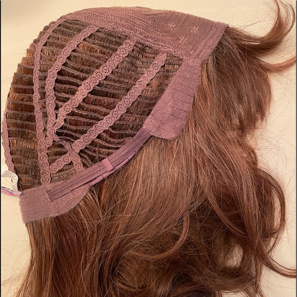 Tressalure Wig in dark auburn/chestnut - Picture 8 of 16